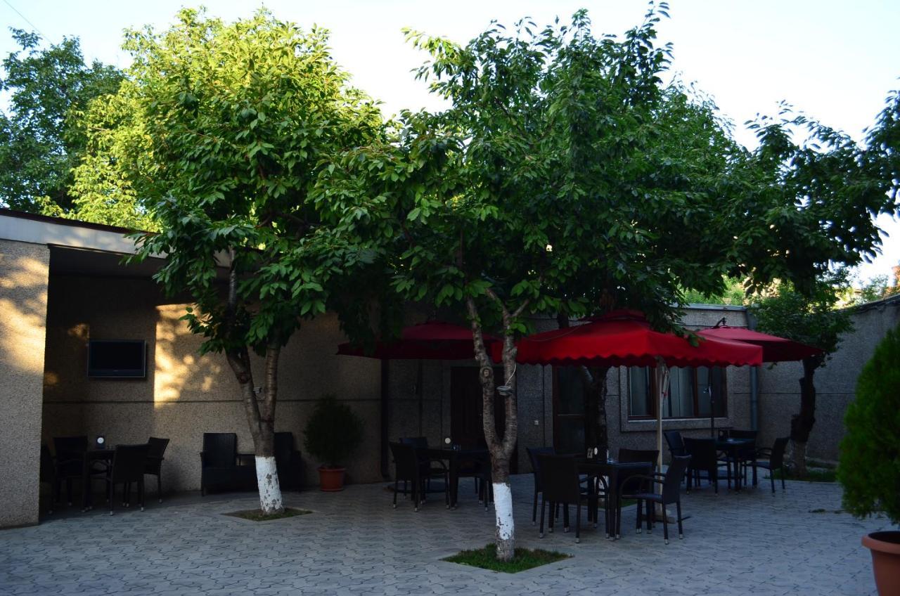 Cascade Hotel Erevan Exterior foto